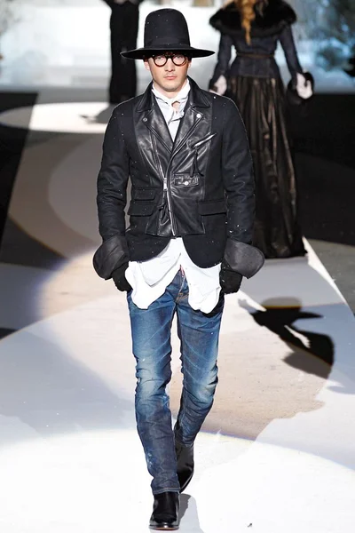 Look 23